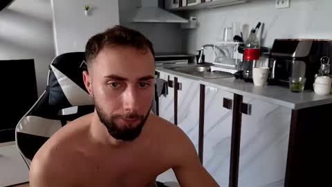 ryanstorm1 online show from 11/03/25, 10:49