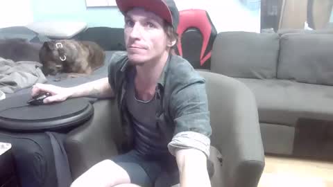 Ryan Tee online show from 10/12/25, 09:19