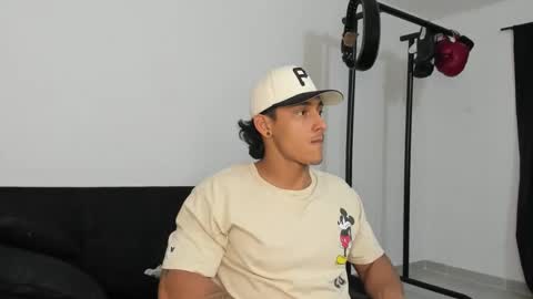 ryanwhite3 online show from 11/06/25, 10:32