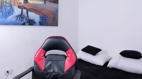 ryanwhite3 online show from 11/14/25, 12:09