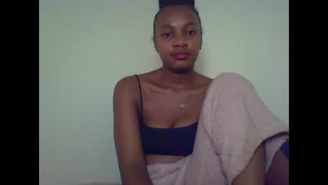 Snapshot of rycie chatting on 10/03/25, 08:06 Rycie online show from 10/03/25, 08:06