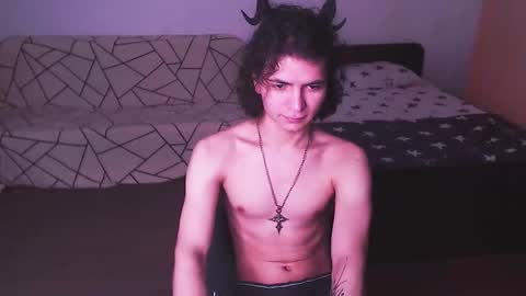 Snapshot of rylanstone chatting on 10/17/25, 10:45 Rylan online show from 10/17/25, 10:45