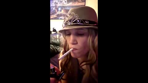 Snapshot of ryliemackenzie93 chatting on 03/18/26, 01:14 ryliemackenzie93 online show from 03/18/26, 01:14