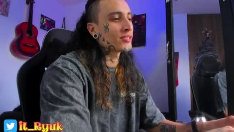 leopmonk help me reach 100 thumbs up online show from 12/31/24, 02:58