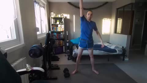 Snapshot of ryukukamifr chatting on 12/15/25, 08:07 Ryuk FR online show from 12/15/25, 08:07