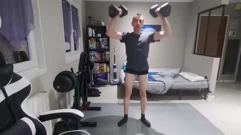 Snapshot of ryukukamifr chatting on 01/07/26, 06:10 Ryuk FR online show from 01/07/26, 06:10