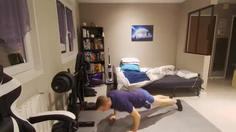 Snapshot of ryukukamifr chatting on 02/03/26, 06:13 Ryuk FR online show from 02/03/26, 06:13