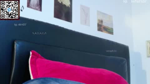 Snapshot of s_a_t_u_r_n chatting on 11/19/25, 02:22 ST online show from 11/19/25, 02:22