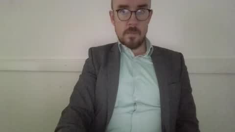 Snapshot of s_i_q chatting on 09/17/25, 07:32 s_i_q online show from 09/17/25, 07:32