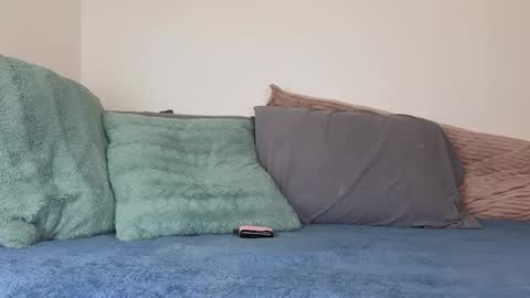 Snapshot of s_leanne_ chatting on 01/14/26, 05:35 Leanne online show from 01/14/26, 05:35