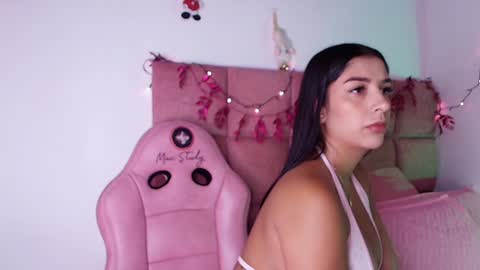Snapshot of s_samanthax chatting on 12/06/24, 03:08 Samantha online show from 12/06/24, 03:08