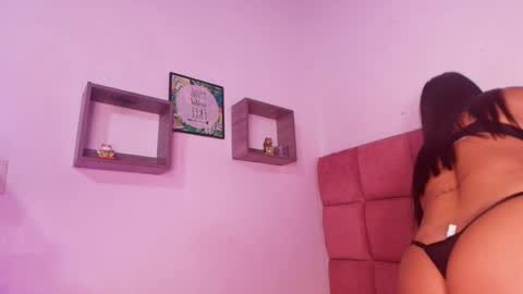 Snapshot of s_samanthax chatting on 02/05/25, 03:02 Samantha online show from 02/05/25, 03:02