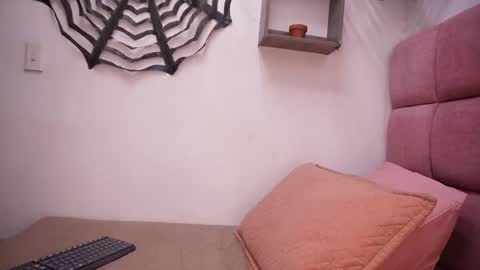 Snapshot of s_samanthax chatting on 10/21/25, 03:07 Samantha online show from 10/21/25, 03:07