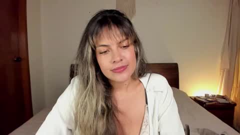 Leslie Beltrn online show from 02/19/25, 02:33