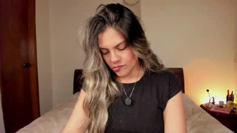 Leslie Beltrn online show from 05/03/26, 03:45