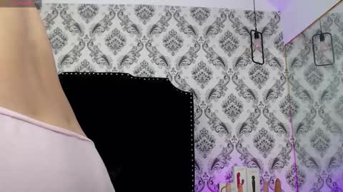 Saara Brown online show from 03/04/25, 06:50