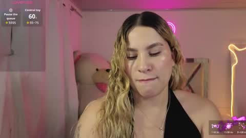 saaya_tay online show from 04/11/26, 03:22