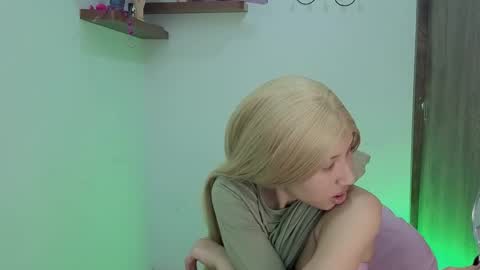 Snapshot of sabaha_ chatting on 10/30/25, 02:35 S A B A H A online show from 10/30/25, 02:35