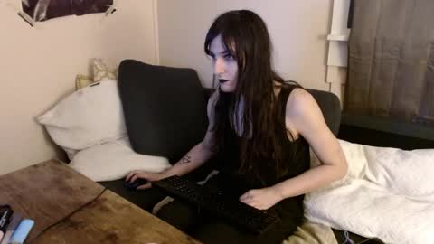 sabinewinters online show from 04/01/26, 08:48