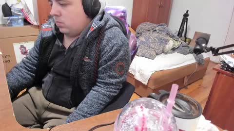 1141323  my Lord Mister Max   moms treasure online show from 12/11/24, 10:49