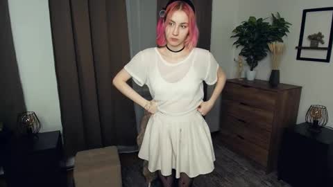 Sabrina online show from 12/04/25, 07:06