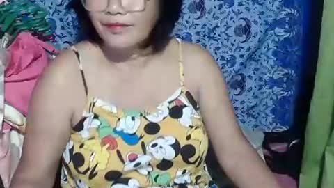 Snapshot of sabrina069 chatting on 11/26/25, 06:42 sabrina069 online show from 11/26/25, 06:42