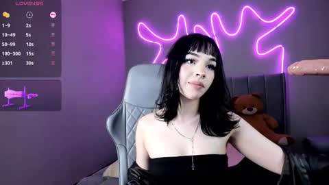 Snapshot of sabrina_bloom_ chatting on 10/14/25, 01:50 sabri online show from 10/14/25, 01:50