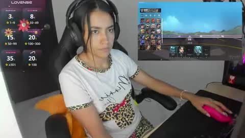Snapshot of sabrina_chester_02 chatting on 07/15/26, 01:33 Angie online show from 07/15/26, 01:33