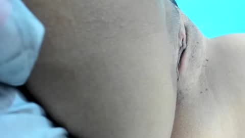 Snapshot of sabrina_hot77 chatting on 12/17/24, 12:12 sabrina_hot77 online show from 12/17/24, 12:12