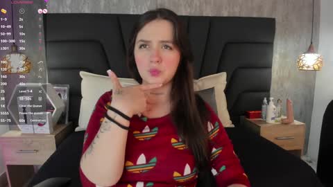 Snapshot of sabrina_lennox chatting on 01/09/25, 07:50 Sabrina Maria online show from 01/09/25, 07:50