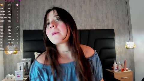 Snapshot of sabrina_lennox chatting on 02/06/25, 07:40 Sabrina Maria online show from 02/06/25, 07:40