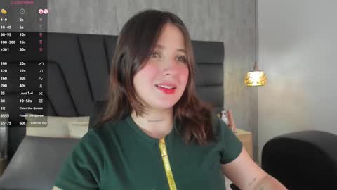 Snapshot of sabrina_lennox chatting on 03/10/25, 07:29 Sabrina Maria online show from 03/10/25, 07:29