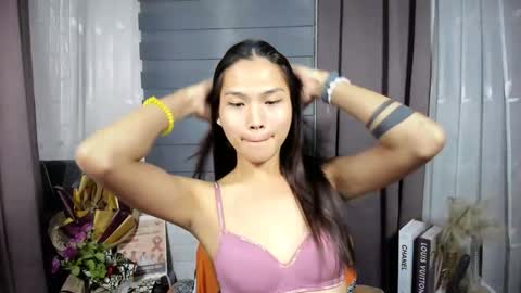 Nadine online show from 01/15/26, 04:22