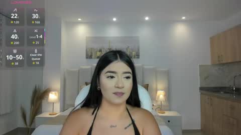 Snapshot of sabrina_nova chatting on 05/25/26, 02:06 Sabrina online show from 05/25/26, 02:06