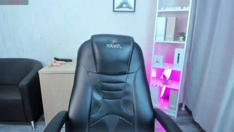 GMT7TueWedThuFriSatSun 0100am-0700am online show from 03/09/25, 08:52