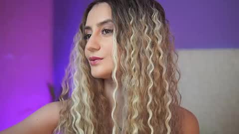  Sabrina  online show from 04/01/26, 08:50