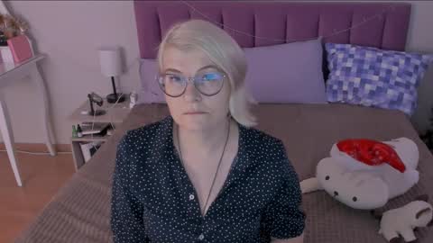 Sabrina MacMarren online show from 01/06/25, 12:24