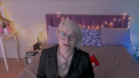 Sabrina MacMarren online show from 01/07/25, 03:12