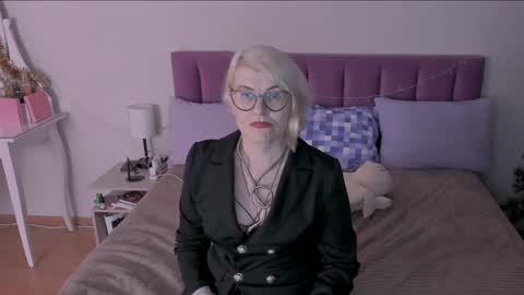 Sabrina MacMarren online show from 01/17/25, 08:22