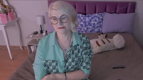 Sabrina MacMarren online show from 01/19/25, 01:22