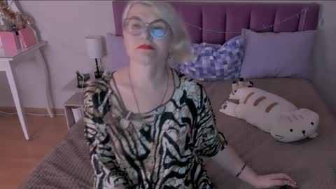 Sabrina MacMarren online show from 01/19/25, 05:28