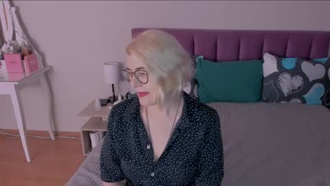 Sabrina MacMarren online show from 01/25/25, 03:30