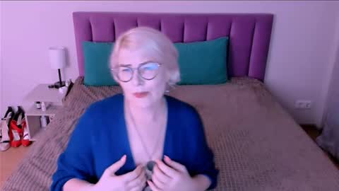 Sabrina MacMarren online show from 09/23/25, 05:27