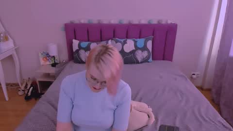 Sabrina MacMarren online show from 02/16/26, 09:38