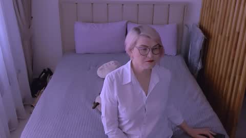 Sabrina MacMarren online show from 03/20/26, 09:58