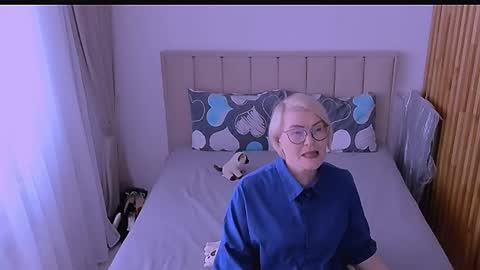 Sabrina MacMarren online show from 04/20/26, 01:03