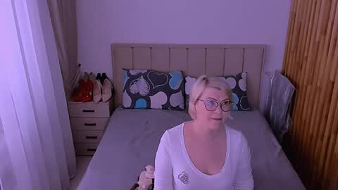 Sabrina MacMarren online show from 05/16/26, 10:58