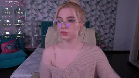 Sabrina online show from 05/19/26, 06:09