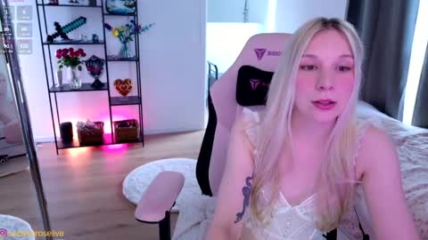 Snapshot of sabrinarose_x chatting on 05/18/26, 05:08 Sabrina Rose online show from 05/18/26, 05:08