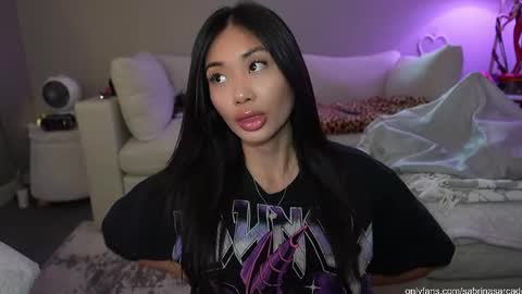 Sabrina online show from 10/25/25, 05:19